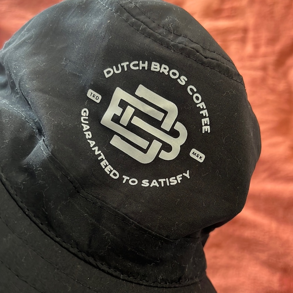 Dutchbros bucket hat